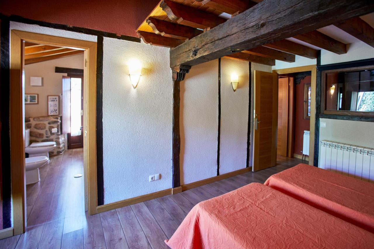 Sendero Del Saja-Besaya Pensionat Cobejo Exteriör bild